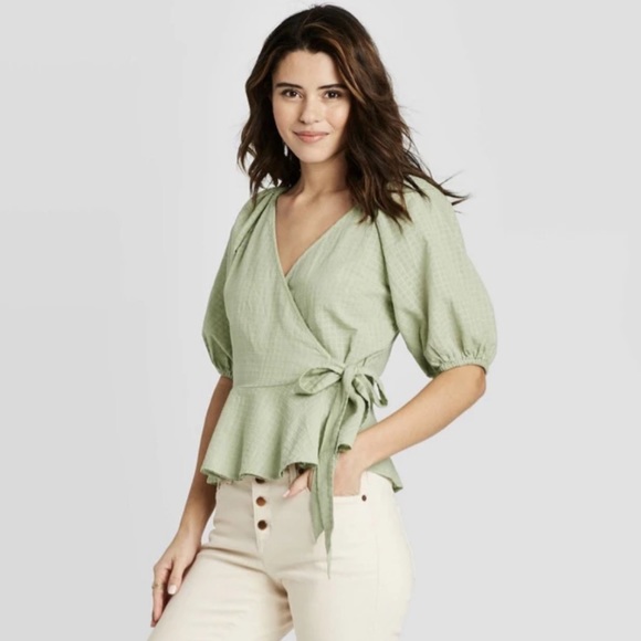Universal Thread Tops - Universal Thread Wrap Front Puff Sleeve Top